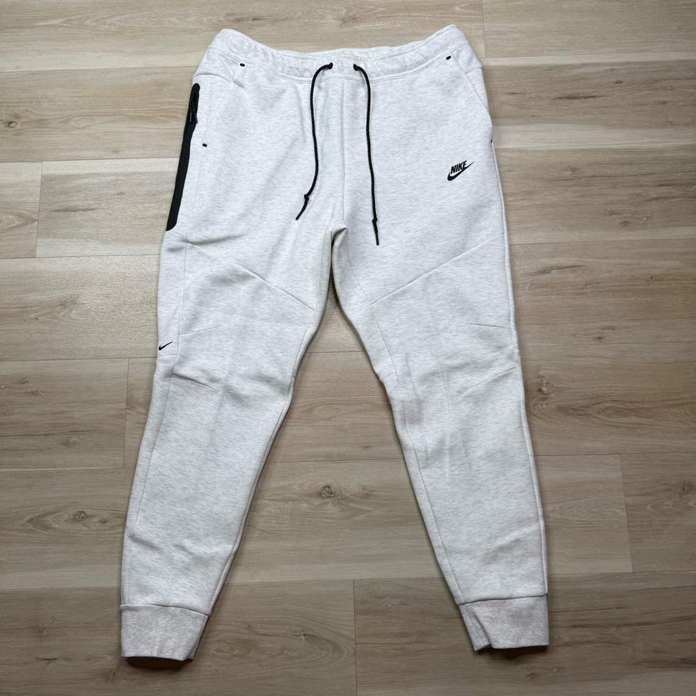 Nike Tech Fleece Jogger Pants -Men’s Size XXL- HV0959-051 Birch Gray/Black